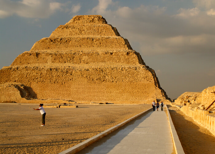 Day Tour to Pyramids of Dahshur and Sakkara